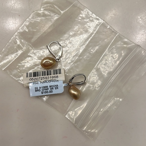 NWT Pearl drop earrings (fine pearls) - Picture 6 of 6